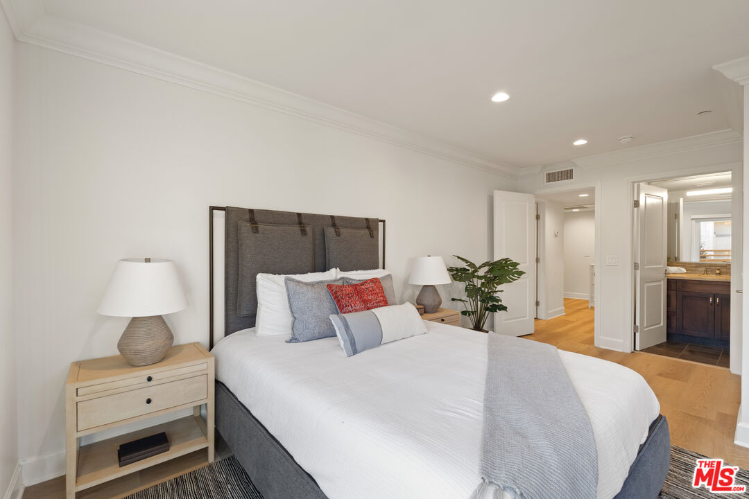 1032 3rd St Unit: 101