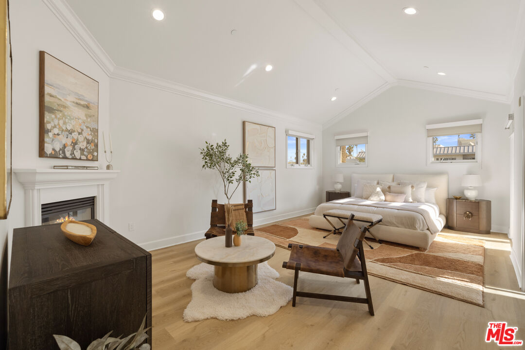 1032 3rd St Unit: 101