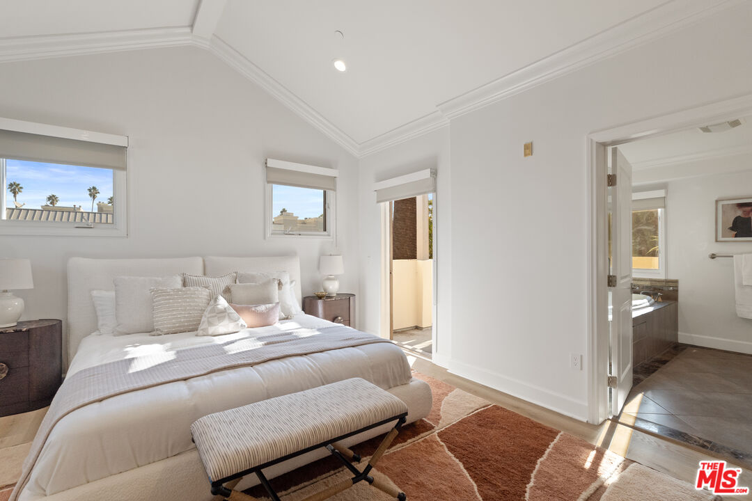 1032 3rd St Unit: 101