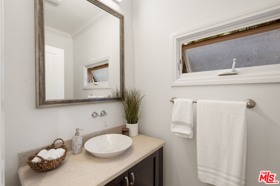 1032 3rd St Unit: 101