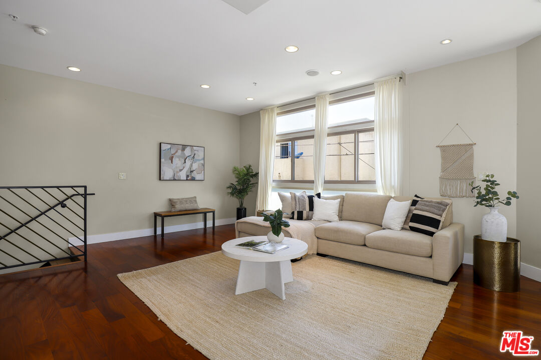 1415 Butler Ave Unit: 3