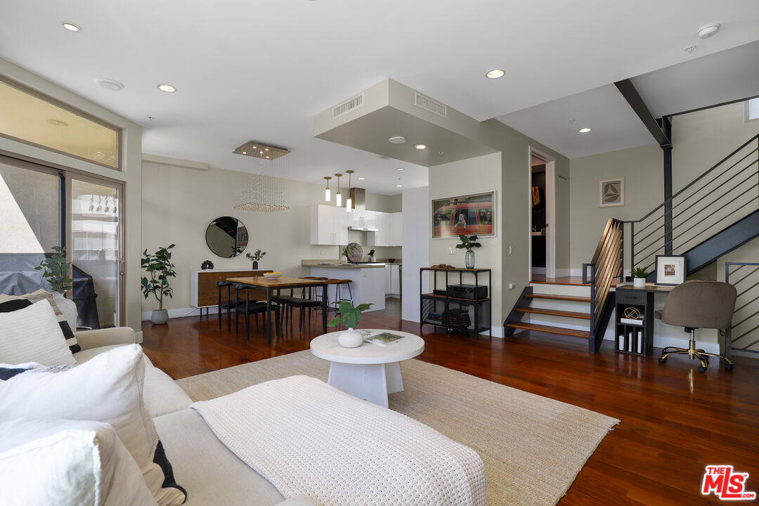 1415 Butler Ave Unit: 3