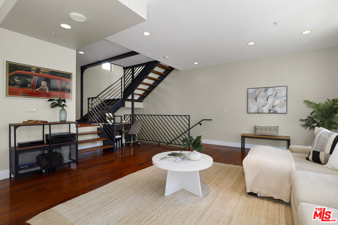 1415 Butler Ave Unit: 3