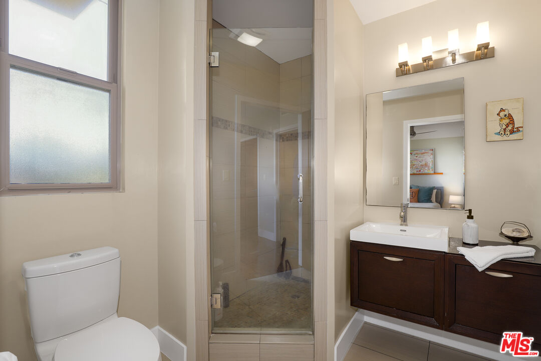 1415 Butler Ave Unit: 3