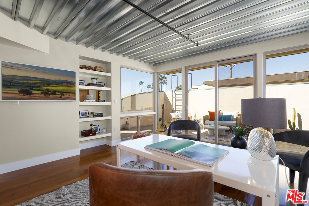 1415 Butler Ave Unit: 3