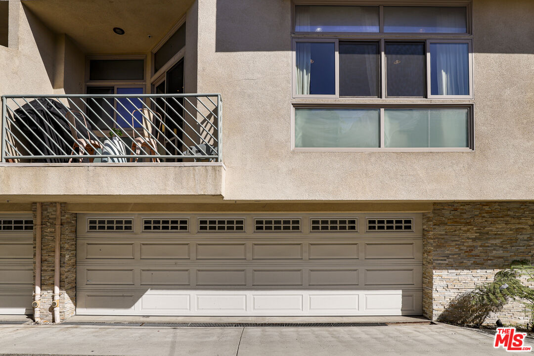 1415 Butler Ave Unit: 3