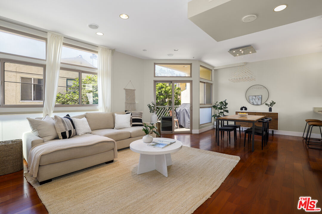 1415 Butler Ave Unit: 3