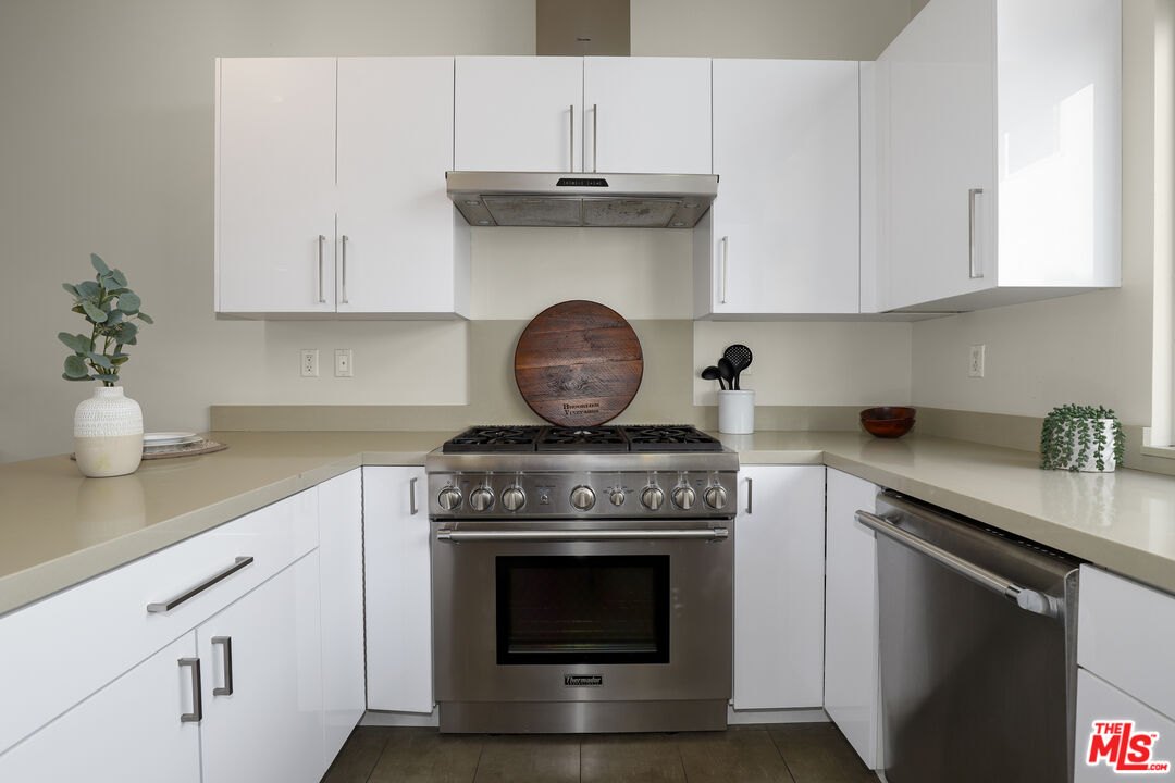 1415 Butler Ave Unit: 3