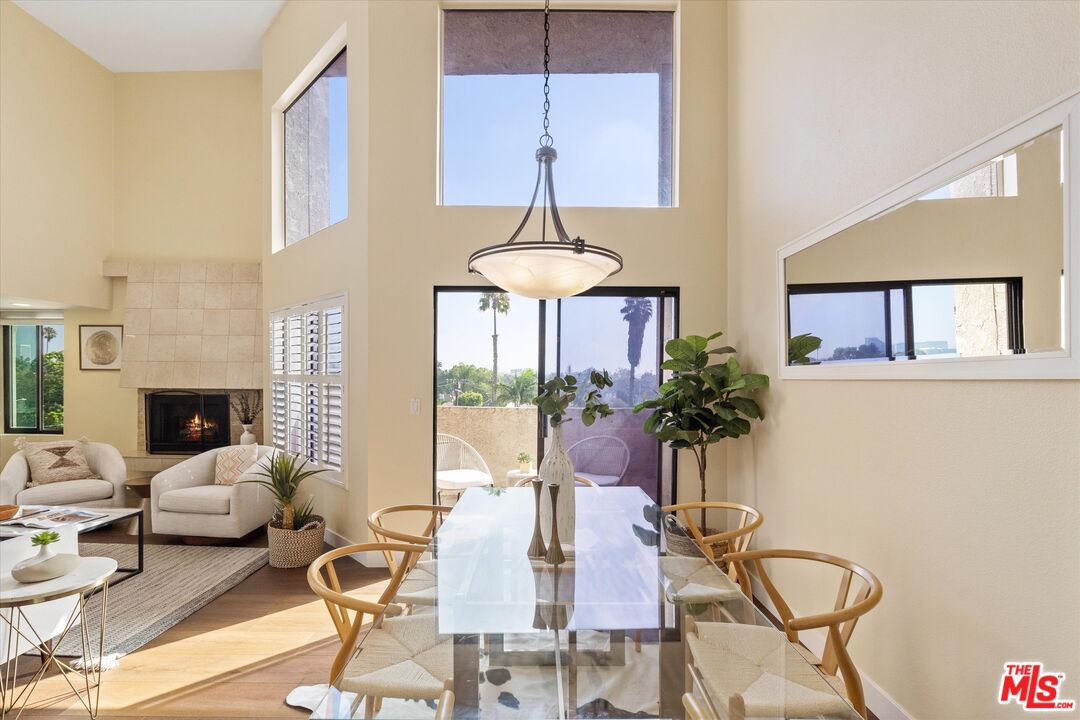 12321 Ocean Park Blvd Unit: 17