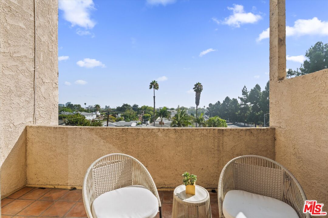12321 Ocean Park Blvd Unit: 17