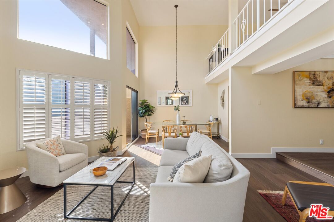 12321 Ocean Park Blvd Unit: 17
