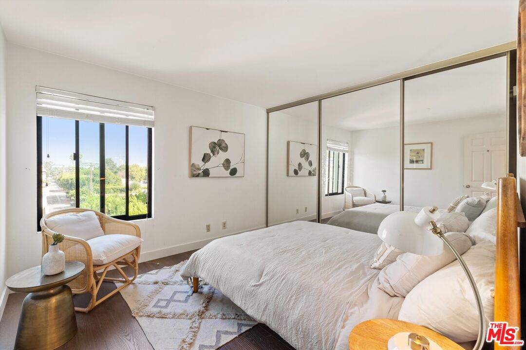 12321 Ocean Park Blvd Unit: 17