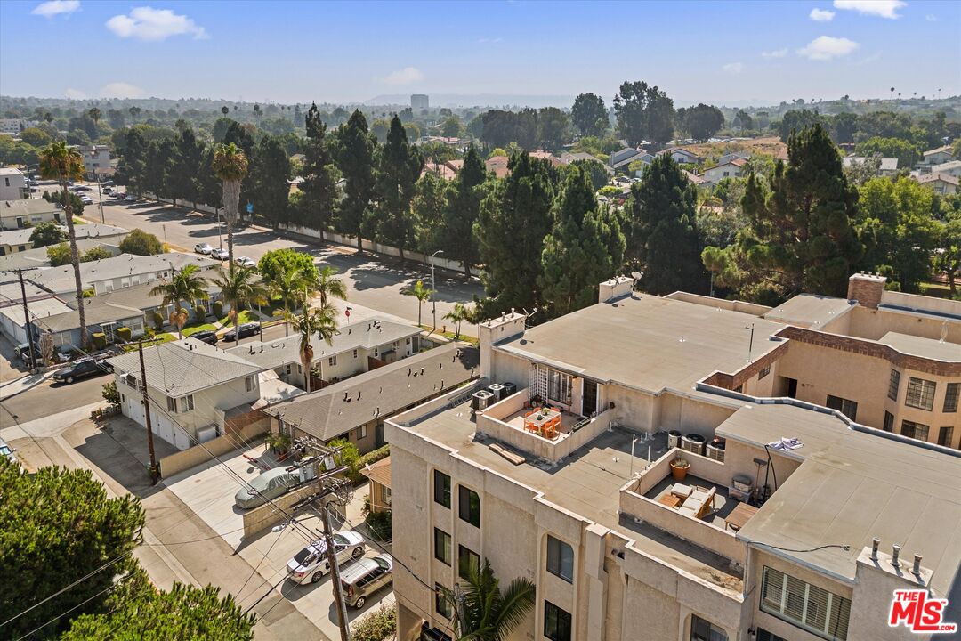 12321 Ocean Park Blvd Unit: 17