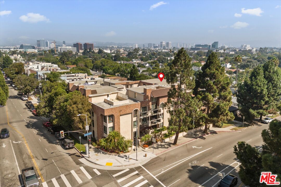 12321 Ocean Park Blvd Unit: 17