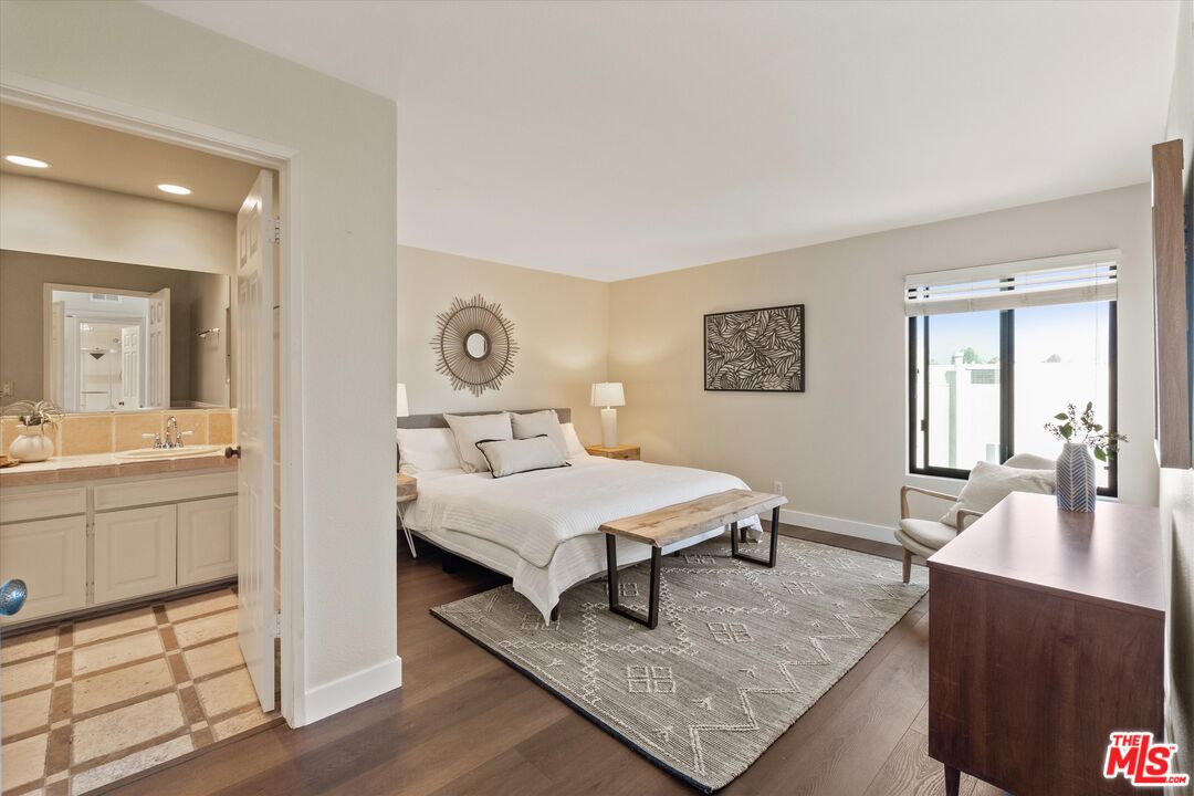 12321 Ocean Park Blvd Unit: 17