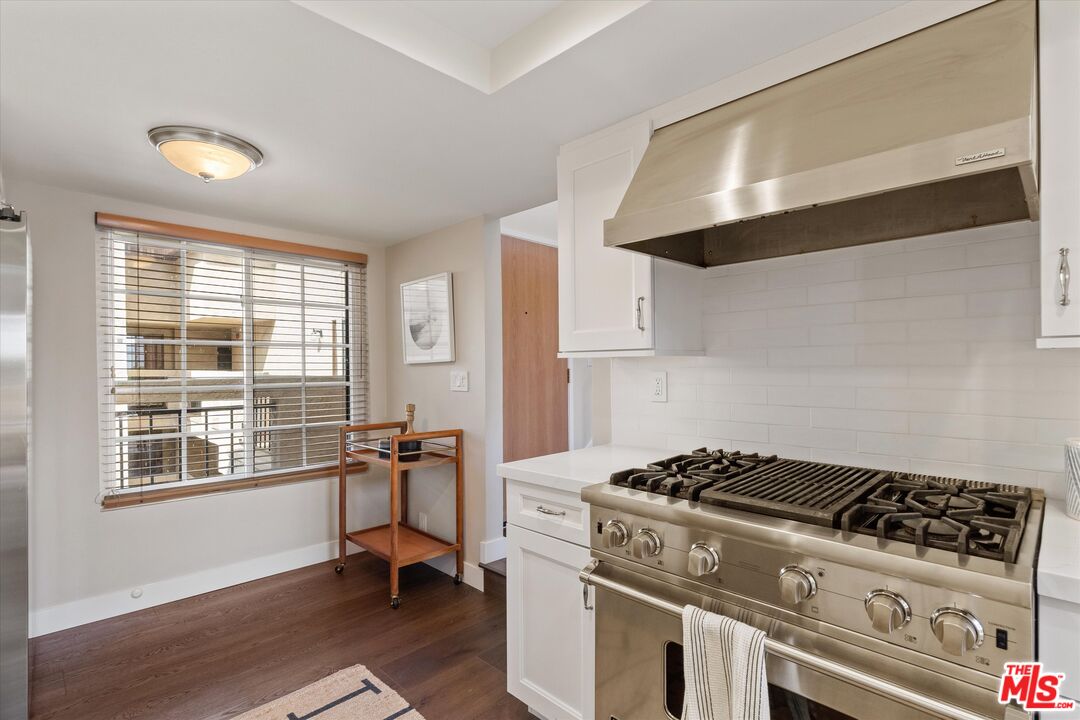 12321 Ocean Park Blvd Unit: 17