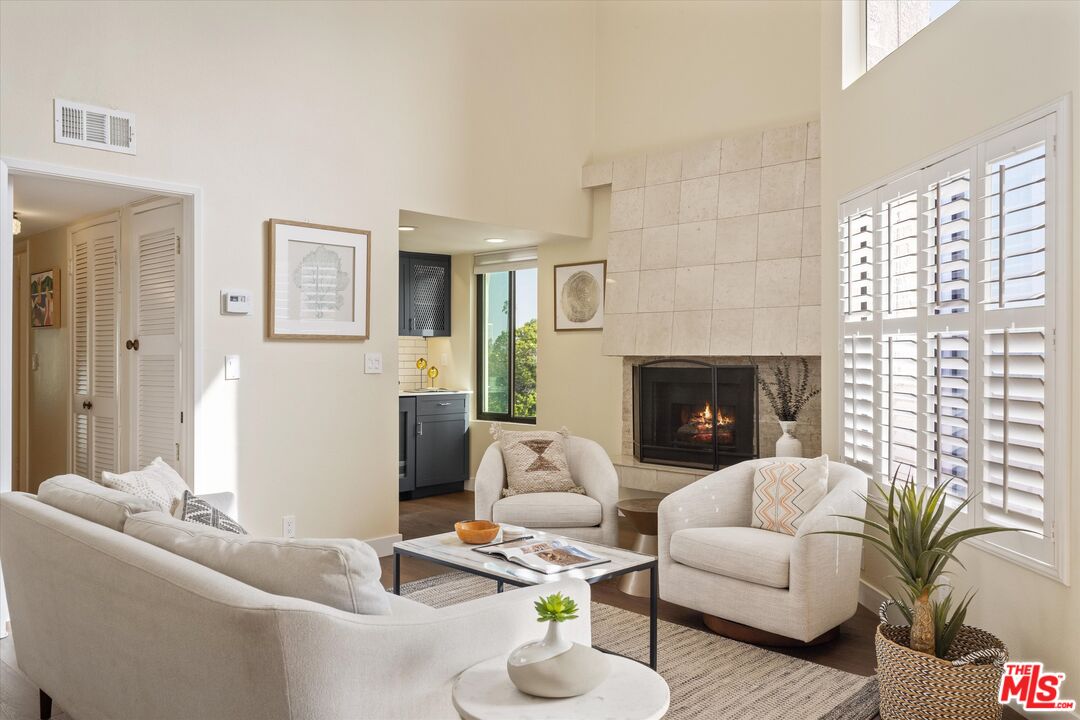 12321 Ocean Park Blvd Unit: 17