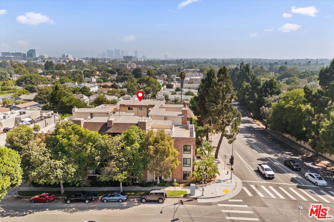 12321 Ocean Park Blvd Unit: 17