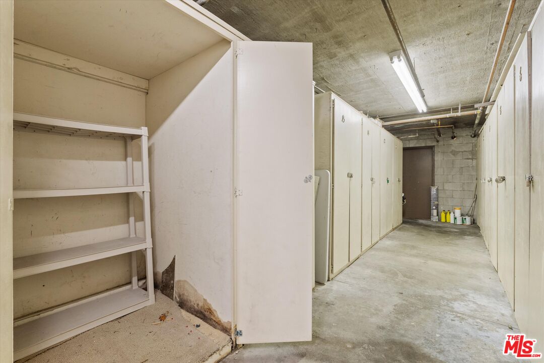 12321 Ocean Park Blvd Unit: 17