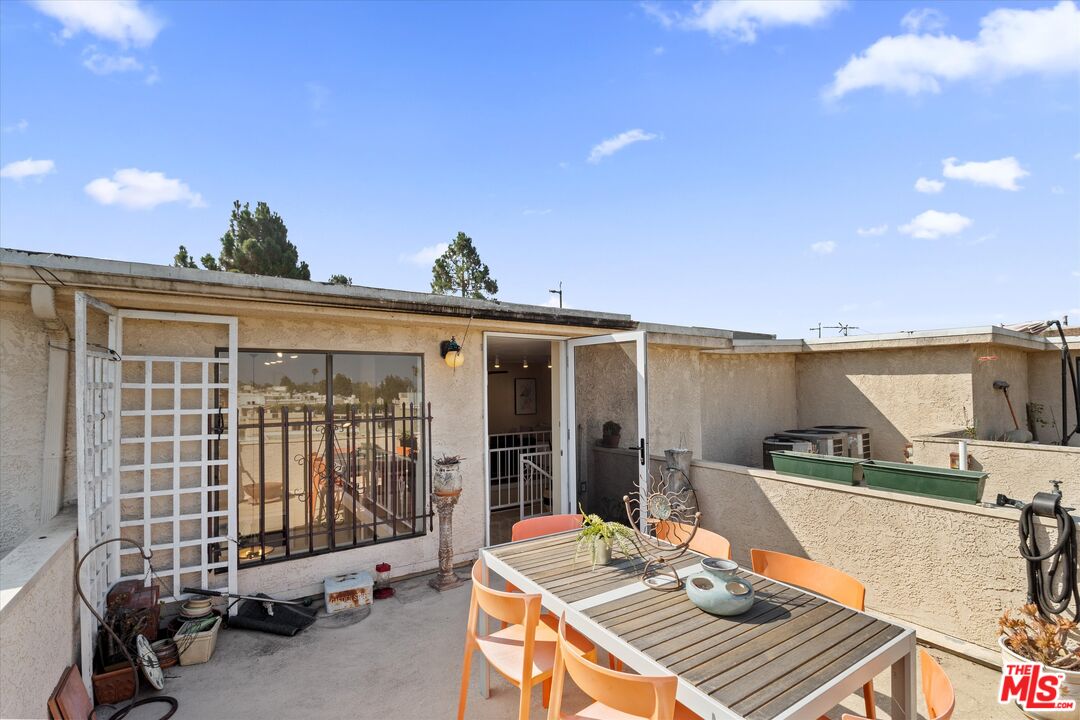 12321 Ocean Park Blvd Unit: 17