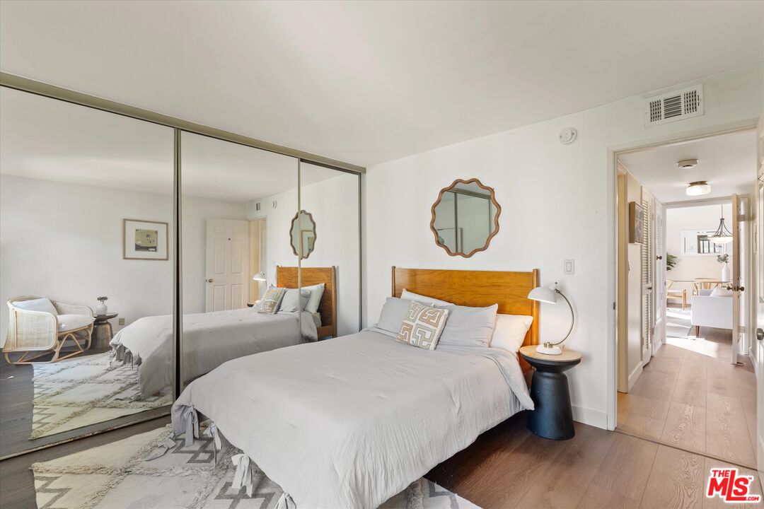 12321 Ocean Park Blvd Unit: 17
