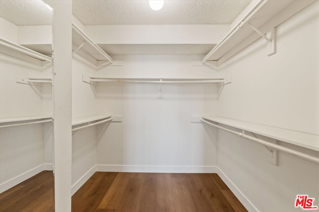 12321 Ocean Park Blvd Unit: 17