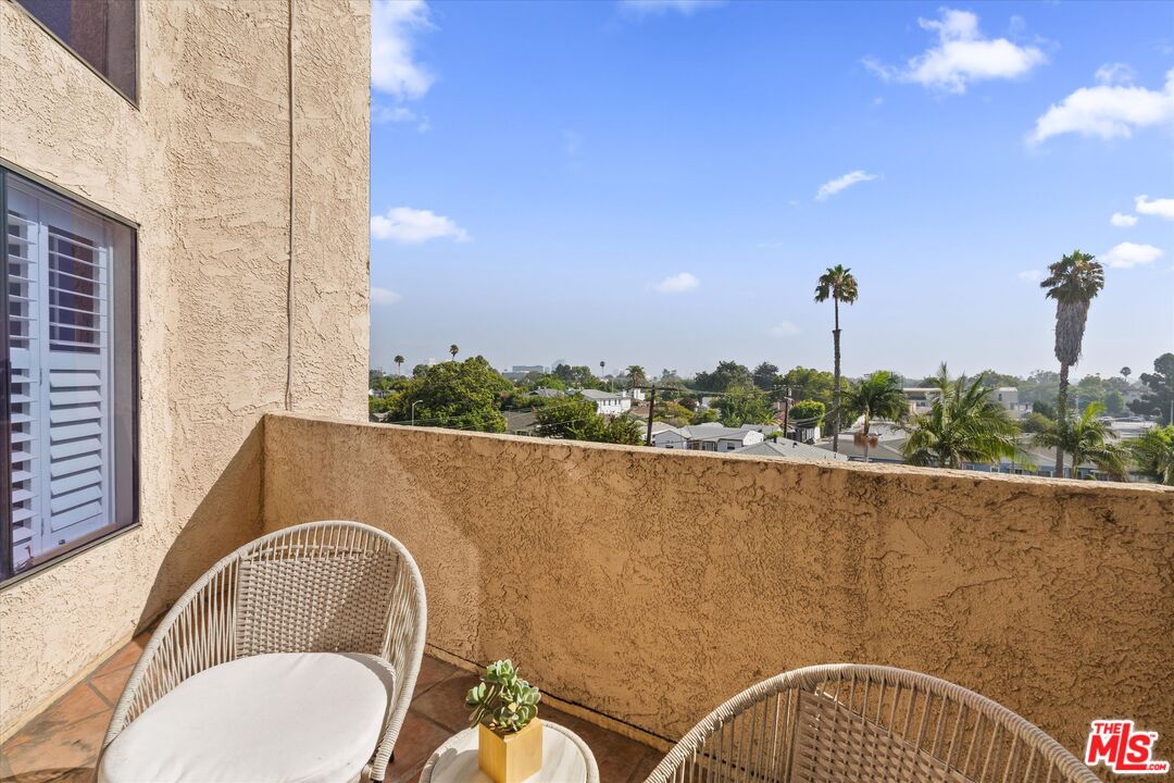 12321 Ocean Park Blvd Unit: 17