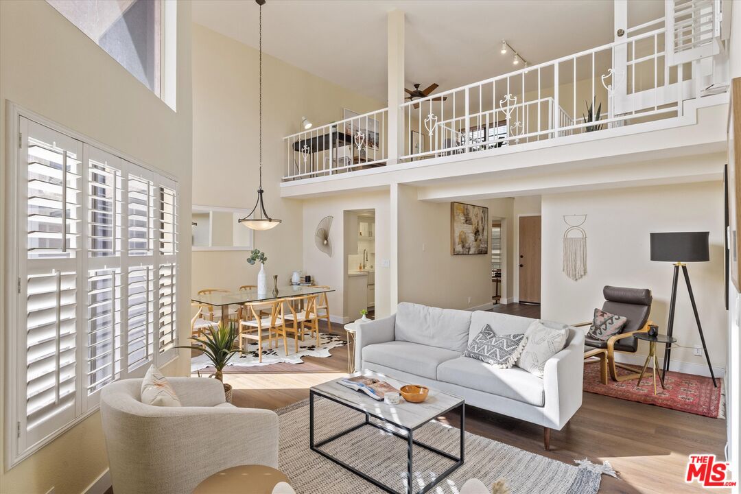 12321 Ocean Park Blvd Unit: 17