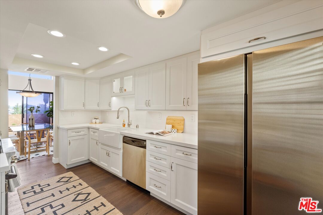 12321 Ocean Park Blvd Unit: 17