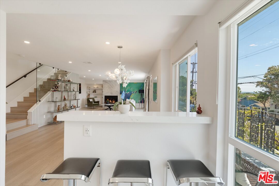 737 Pier Ave Unit: 1