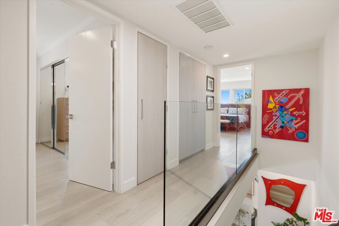 737 Pier Ave Unit: 1