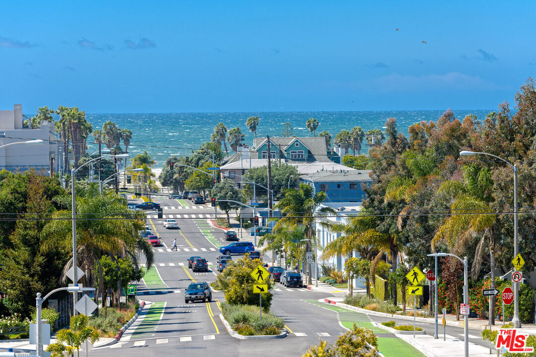 737 Pier Ave Unit: 1