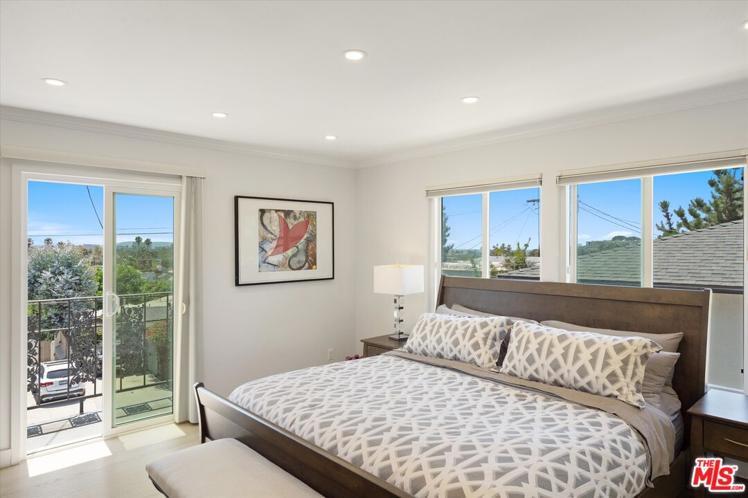 737 Pier Ave Unit: 1
