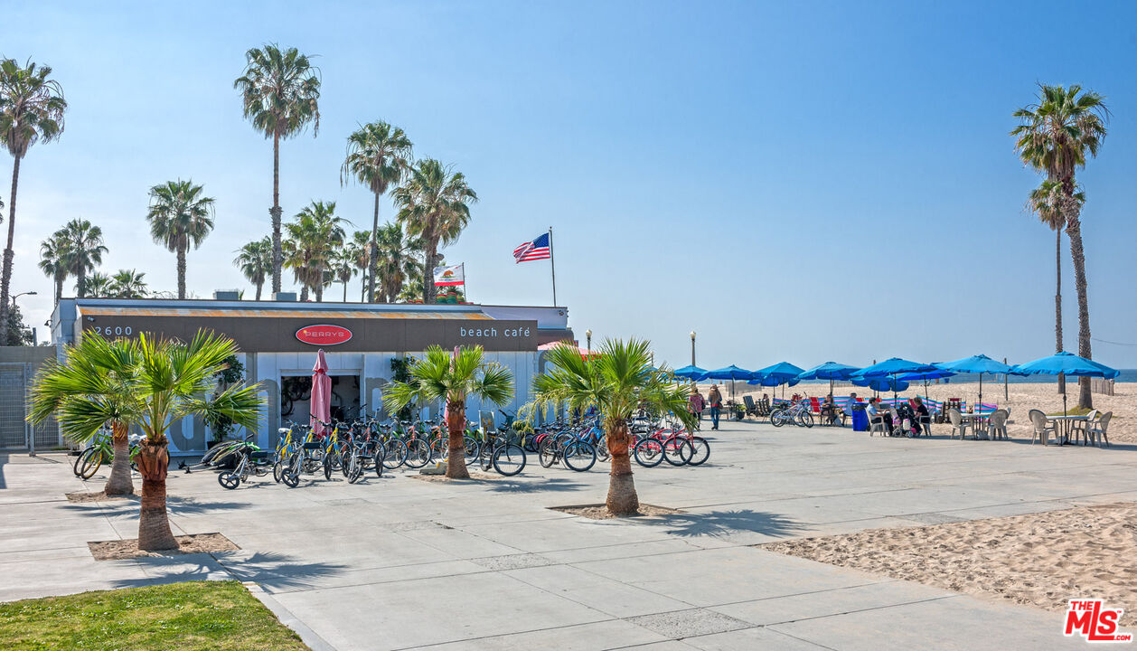 737 Pier Ave Unit: 1