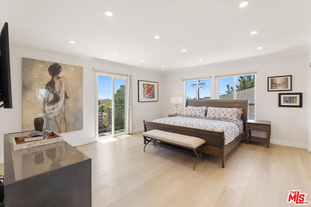 737 Pier Ave Unit: 1