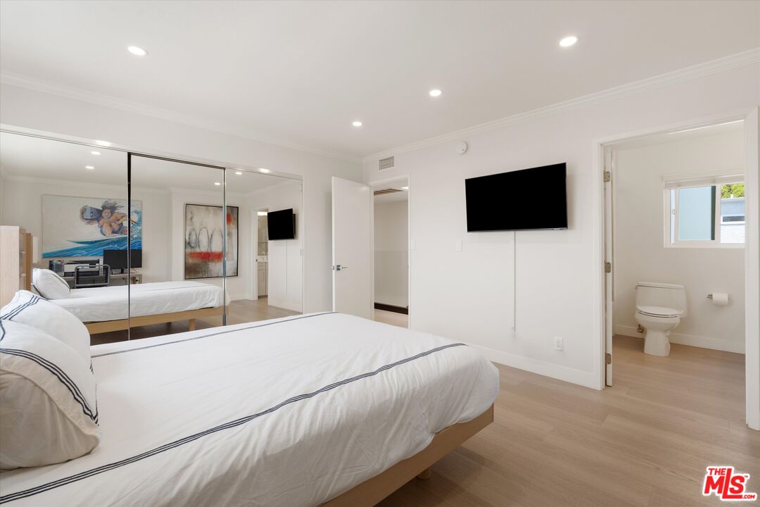 737 Pier Ave Unit: 1