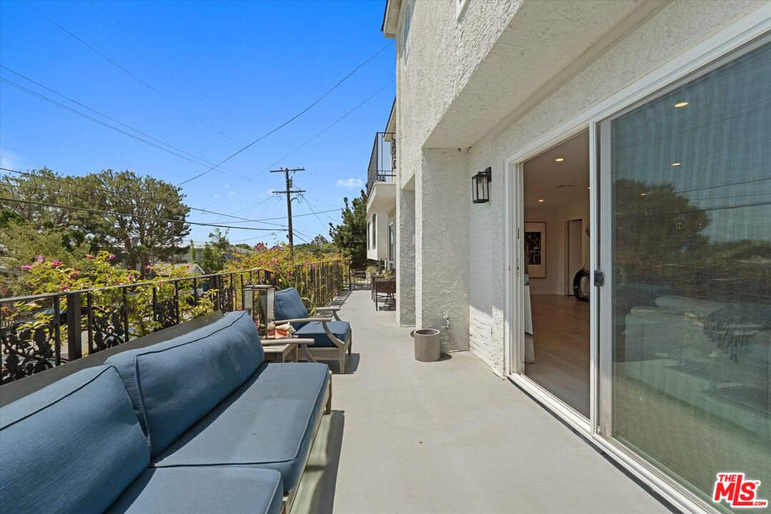737 Pier Ave Unit: 1