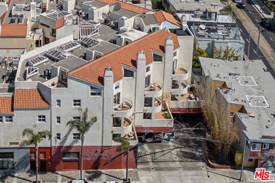 235 Main St Unit: 121