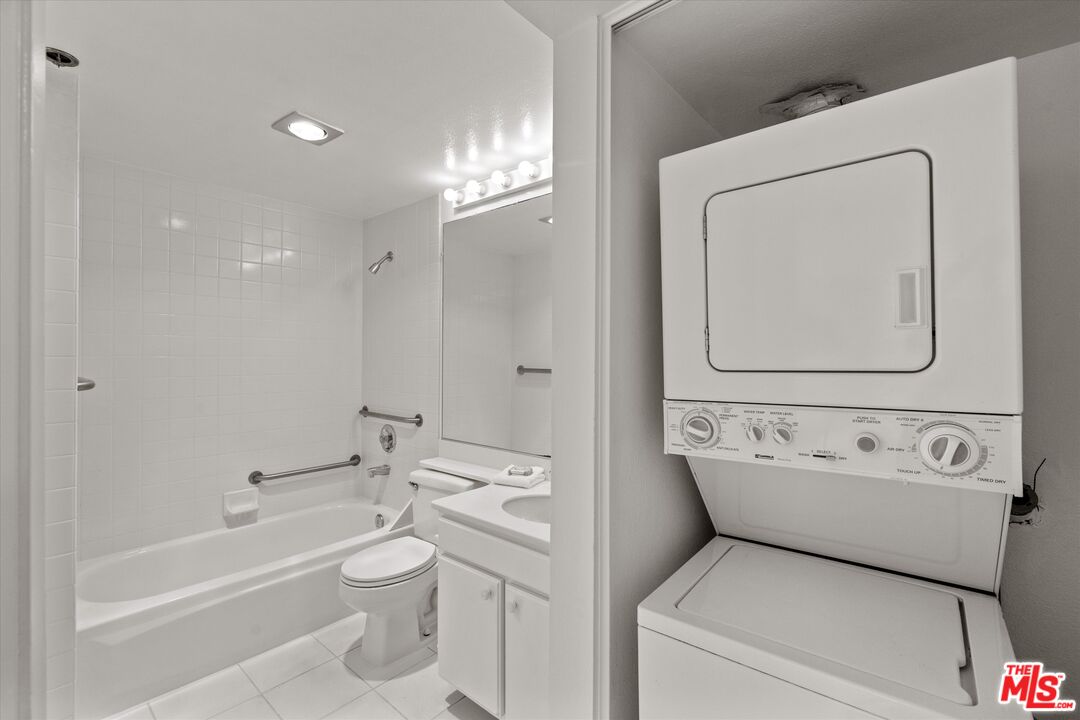 2930 Neilson Way Unit: 601