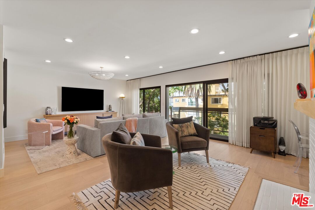 801 Ocean Ave Unit: 305