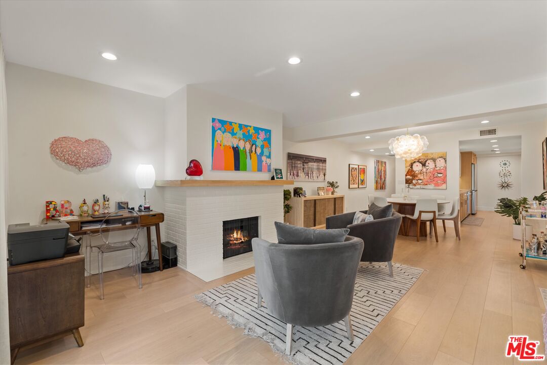 801 Ocean Ave Unit: 305
