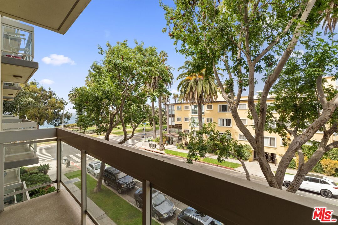 801 Ocean Ave Unit: 305