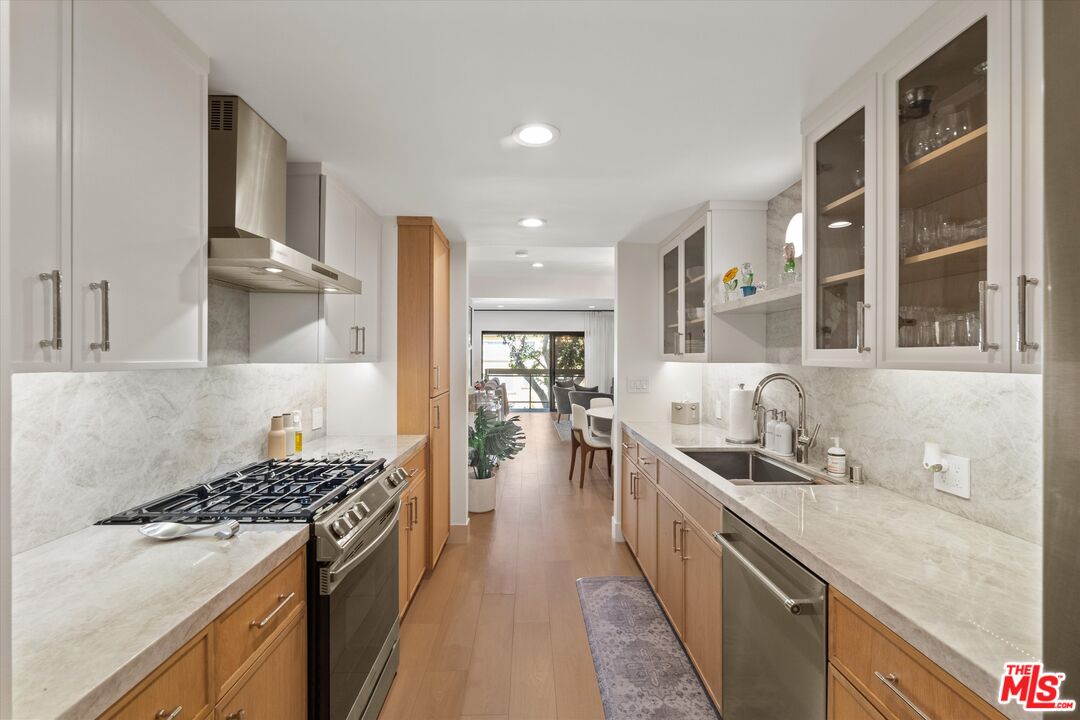 801 Ocean Ave Unit: 305