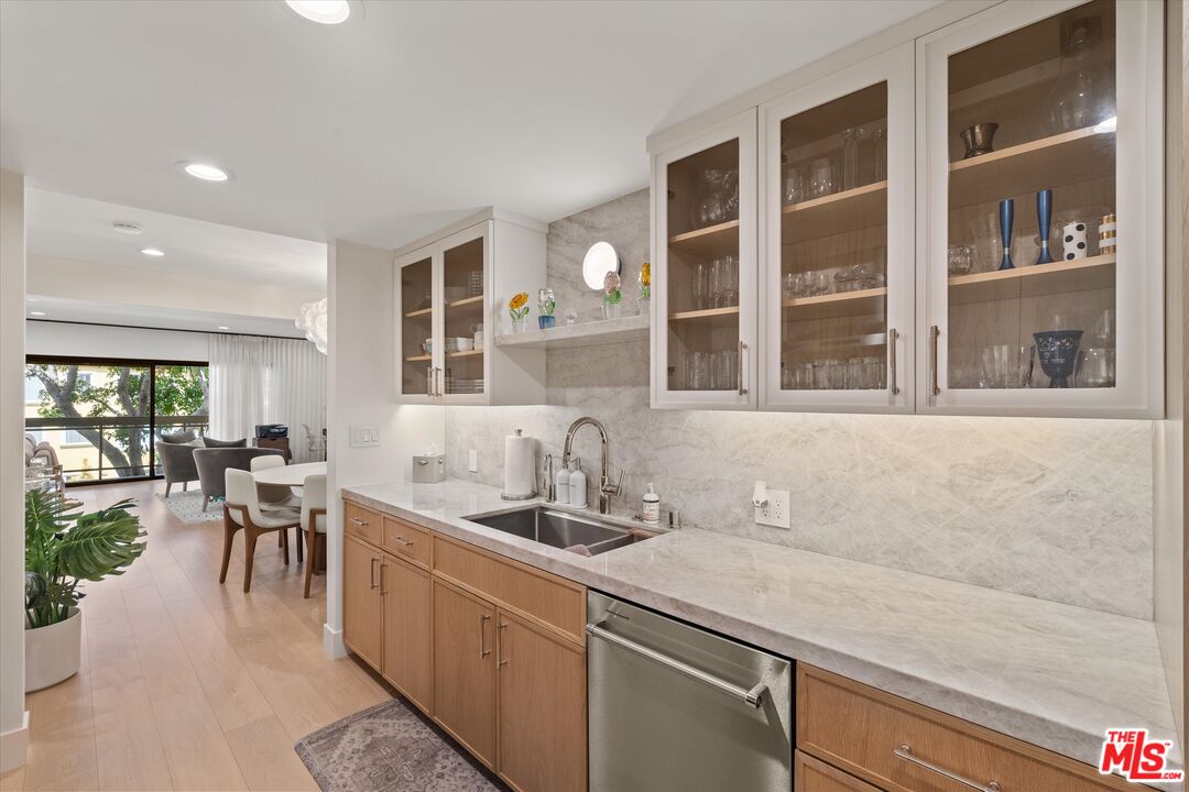 801 Ocean Ave Unit: 305