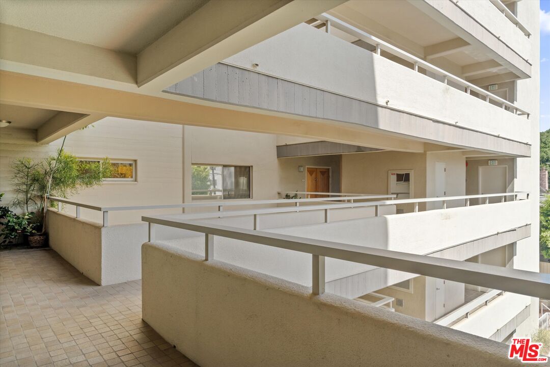 801 Ocean Ave Unit: 305