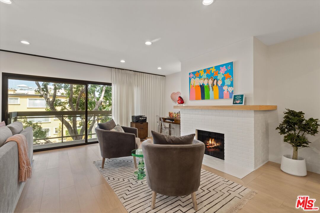 801 Ocean Ave Unit: 305