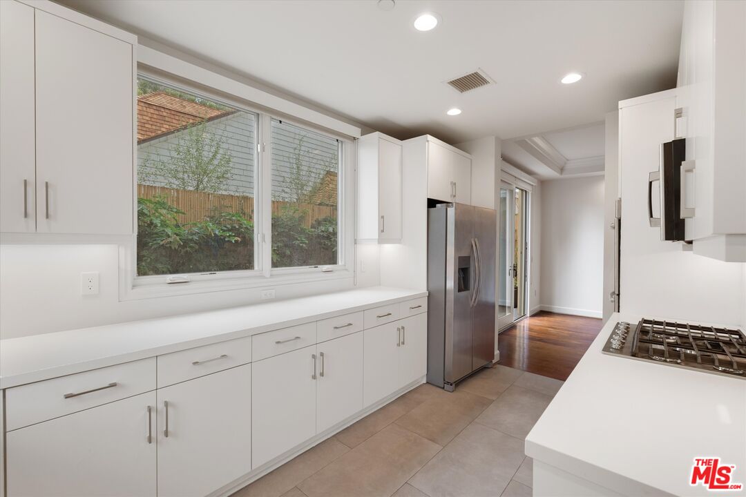1032 3rd St Unit: 101