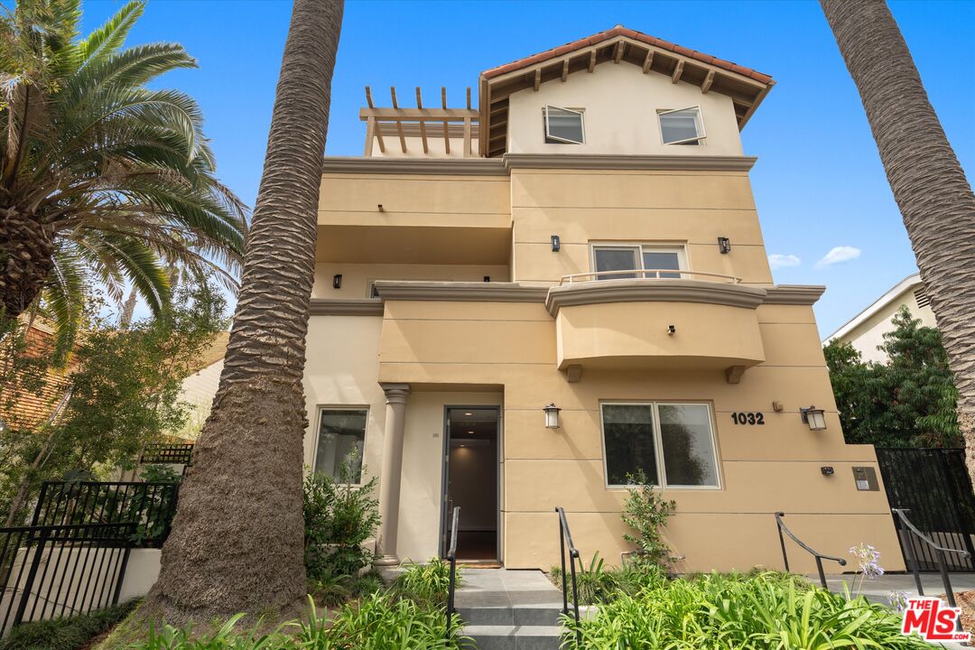 1032 3rd St Unit: 101