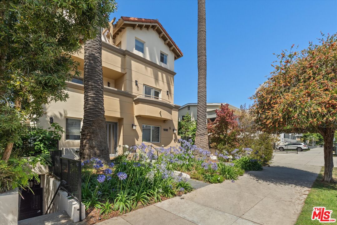 1032 3rd St Unit: 101