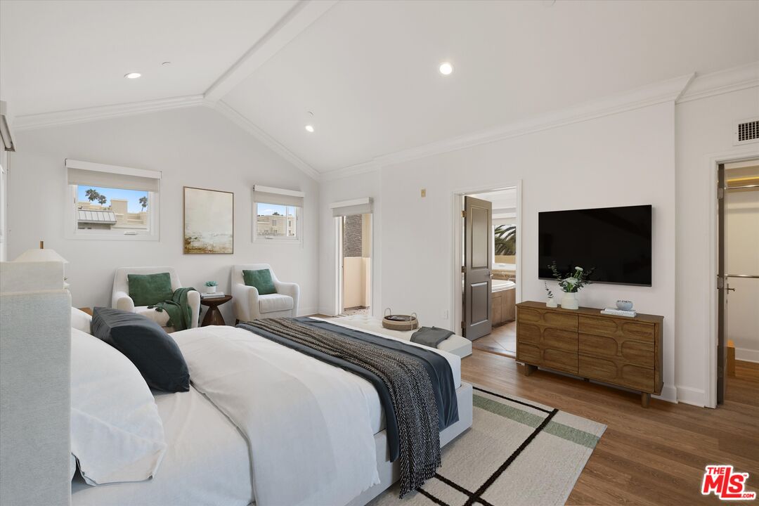1032 3rd St Unit: 101